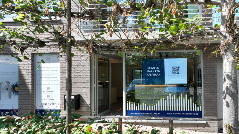Zicht op voorkant Hoorcentrum Aerts Brugge (Sint-Kruis)